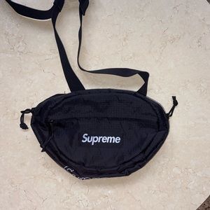 Supreme Fanny pack. Never worn. Bought as a Christmas gift.